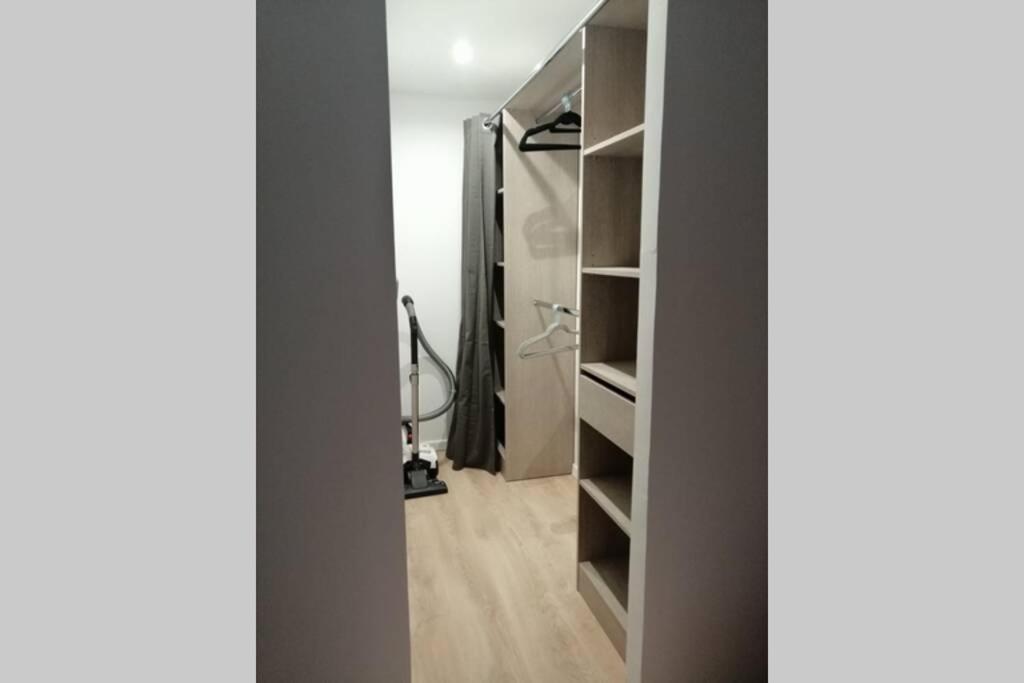 Charmant Appartement Avec Terrasse Pont-de-lʼIsère Eksteriør bilde