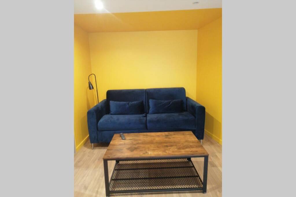 Charmant Appartement Avec Terrasse Pont-de-lʼIsère Eksteriør bilde