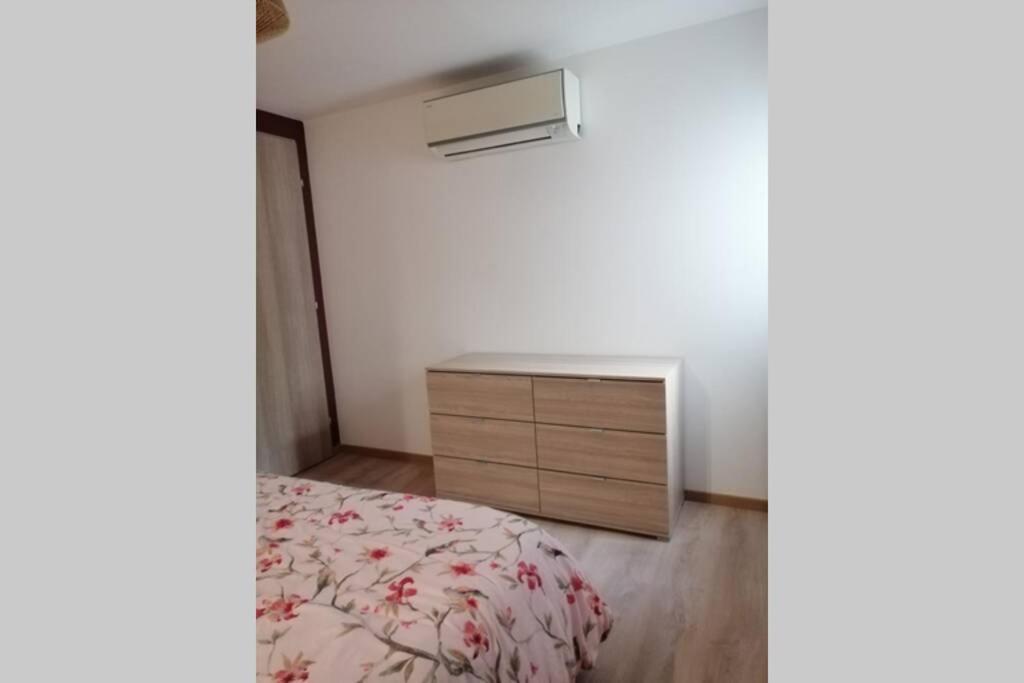 Charmant Appartement Avec Terrasse Pont-de-lʼIsère Eksteriør bilde